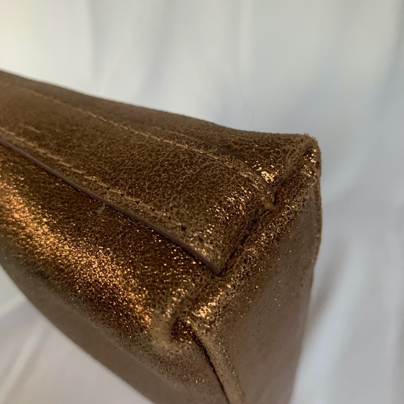 NWOT! India Hicks Bronze Insider Bag - Picture 9 of 9